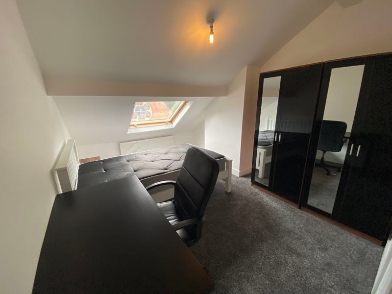 Room Chilwell Street in Nottingham