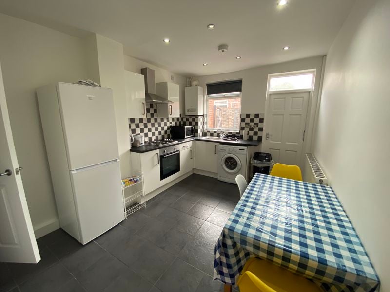 Room Chilwell Street in Nottingham