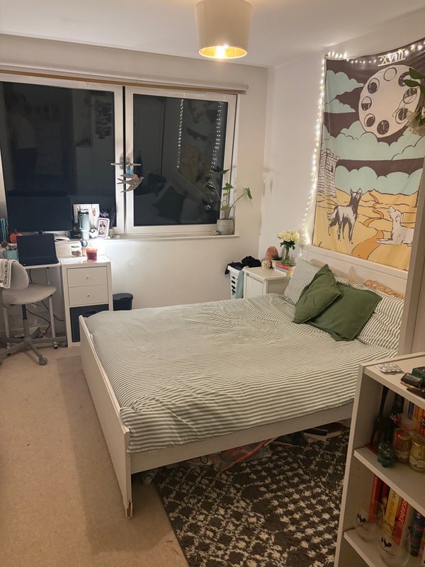 Room Bathurst Square in Greater London