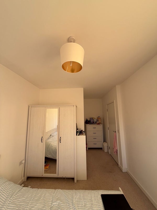 Room Bathurst Square in Greater London