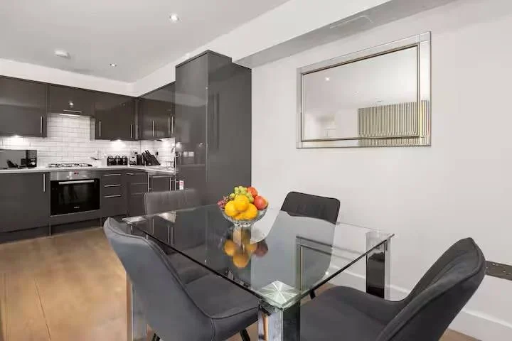 Flat Arthur Road in Greater London