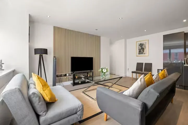Flat Arthur Road in Greater London