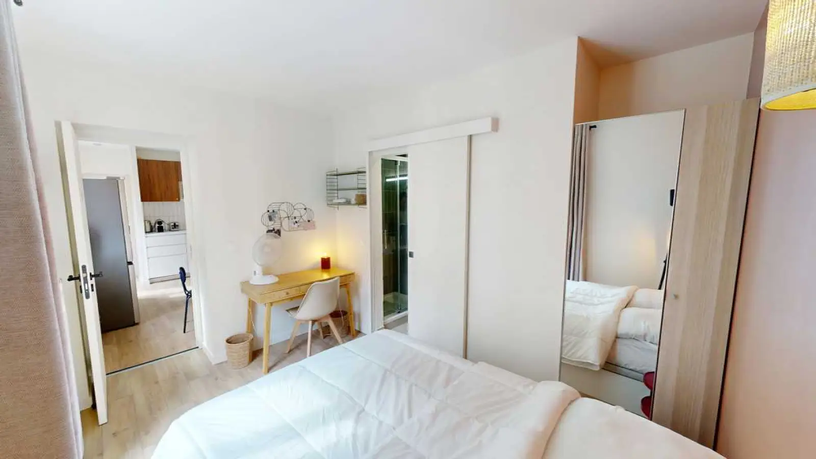 Room Place de la Bataille de Stalingrad in Paris