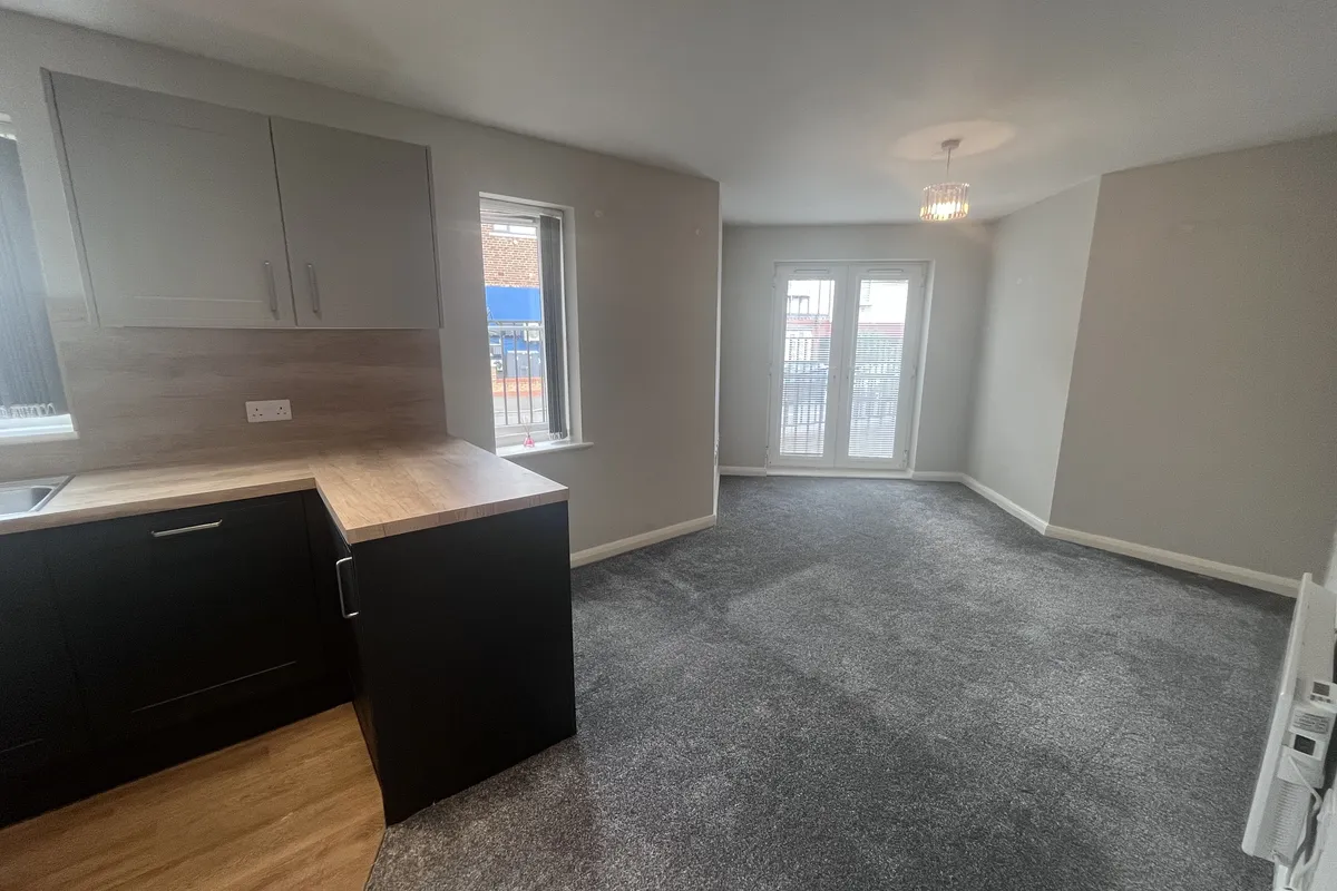 Flat Sandhurst Court in Sandwell