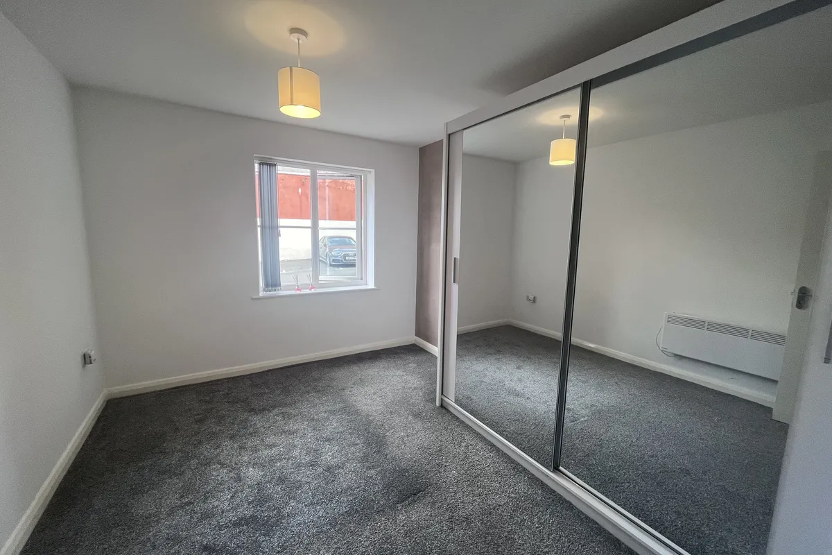 Flat Sandhurst Court in Sandwell