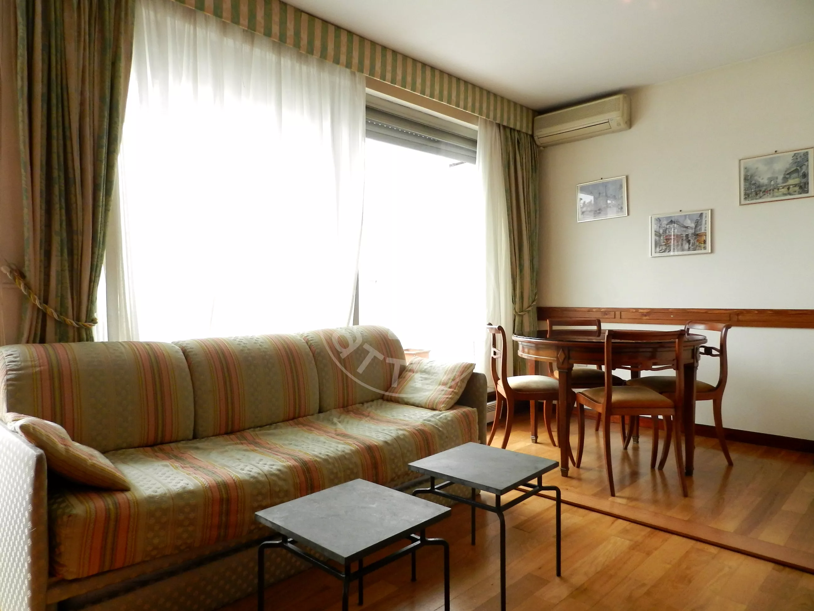 Appartement Rue Brey à Paris