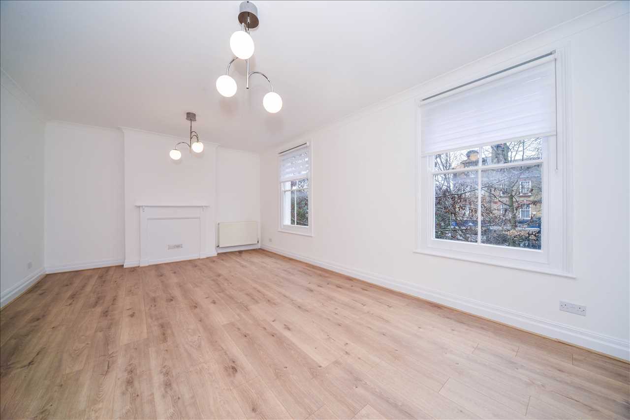 Flat Lee Road in Greater London