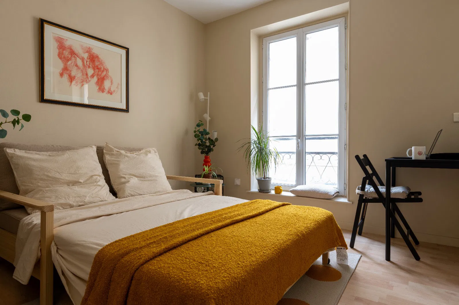 Flat Rue Fourcroy in Paris