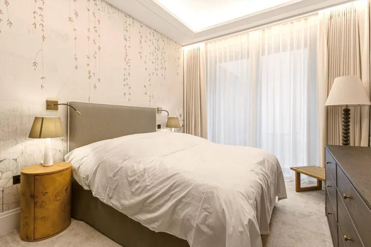 Flat Mulberry Square in London