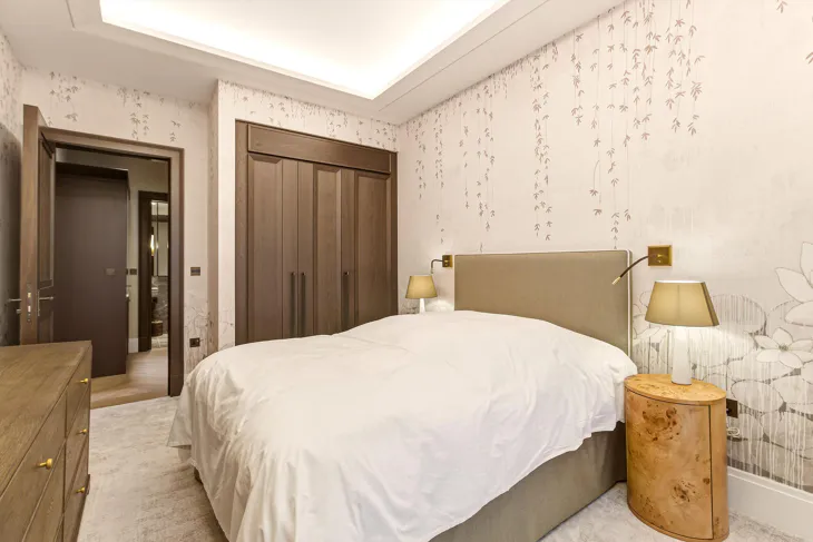 Flat Mulberry Square in London