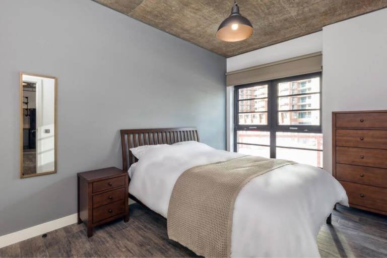 Room Whitechapel Road in Greater London
