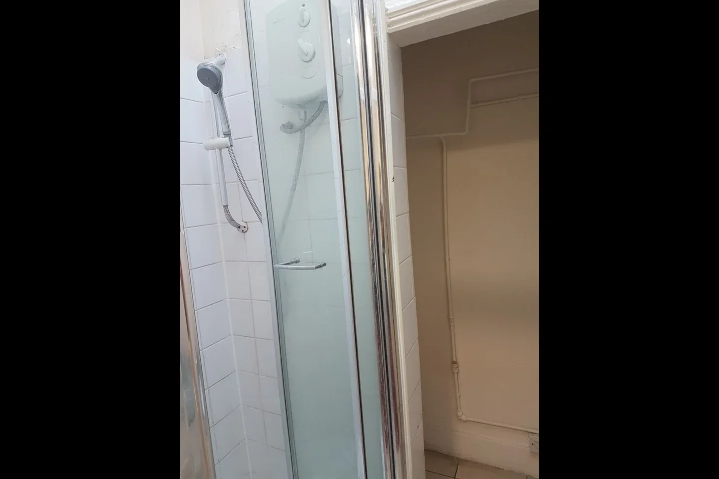 Room Hammersmith Road in Greater London