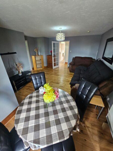 Flat Cherry Blossom Close in Greater London