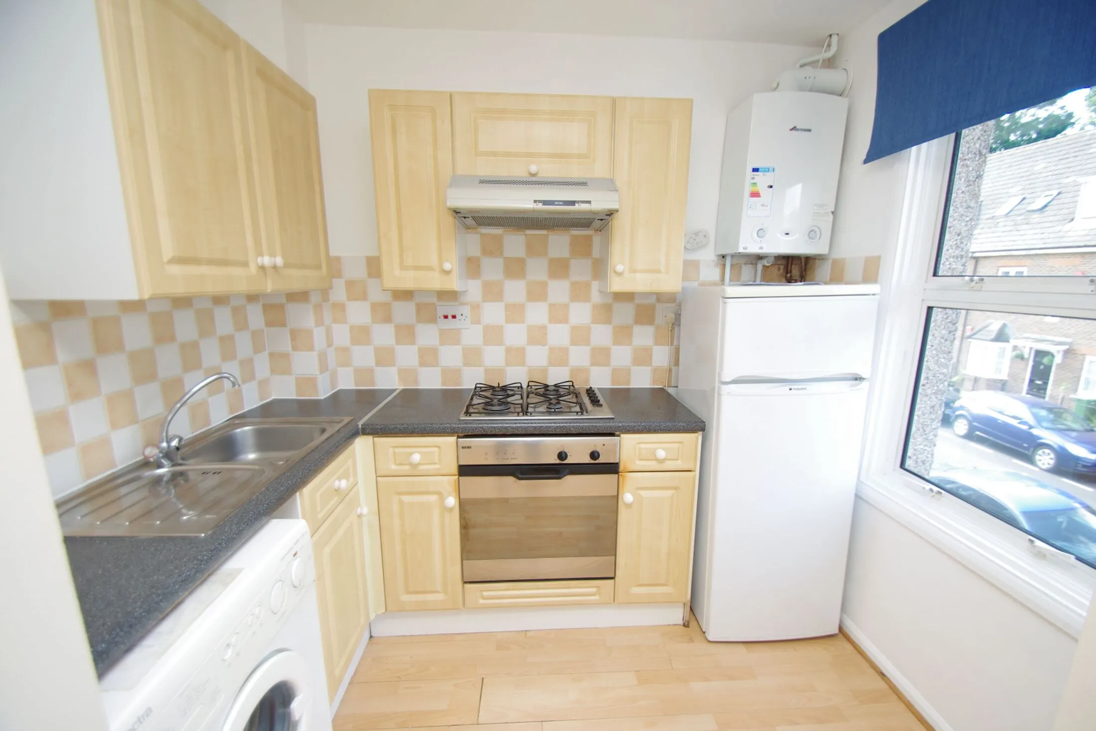 Flat Kings Avenue in Watford