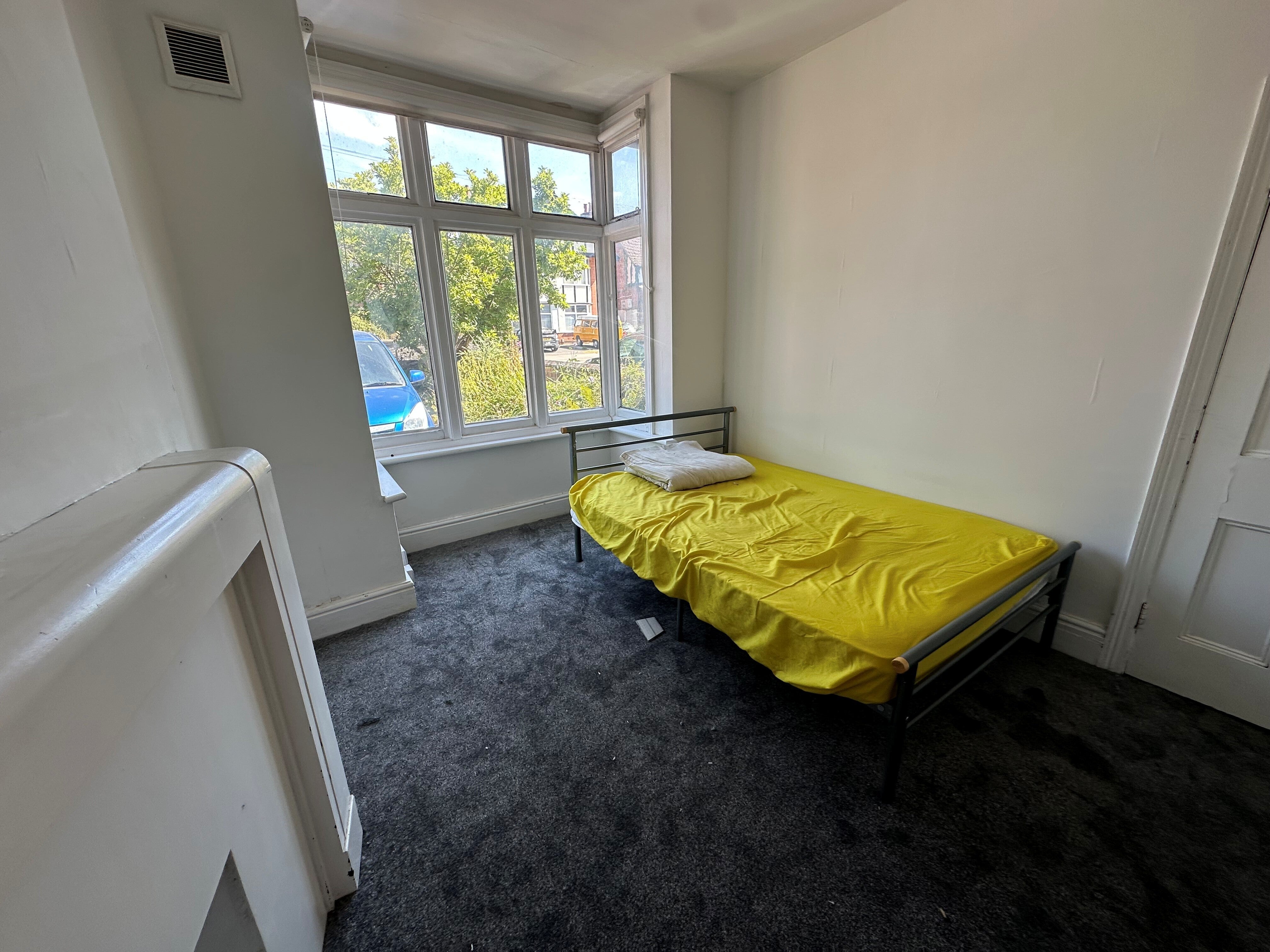 Room George Smith Drive in North West Leicestershire