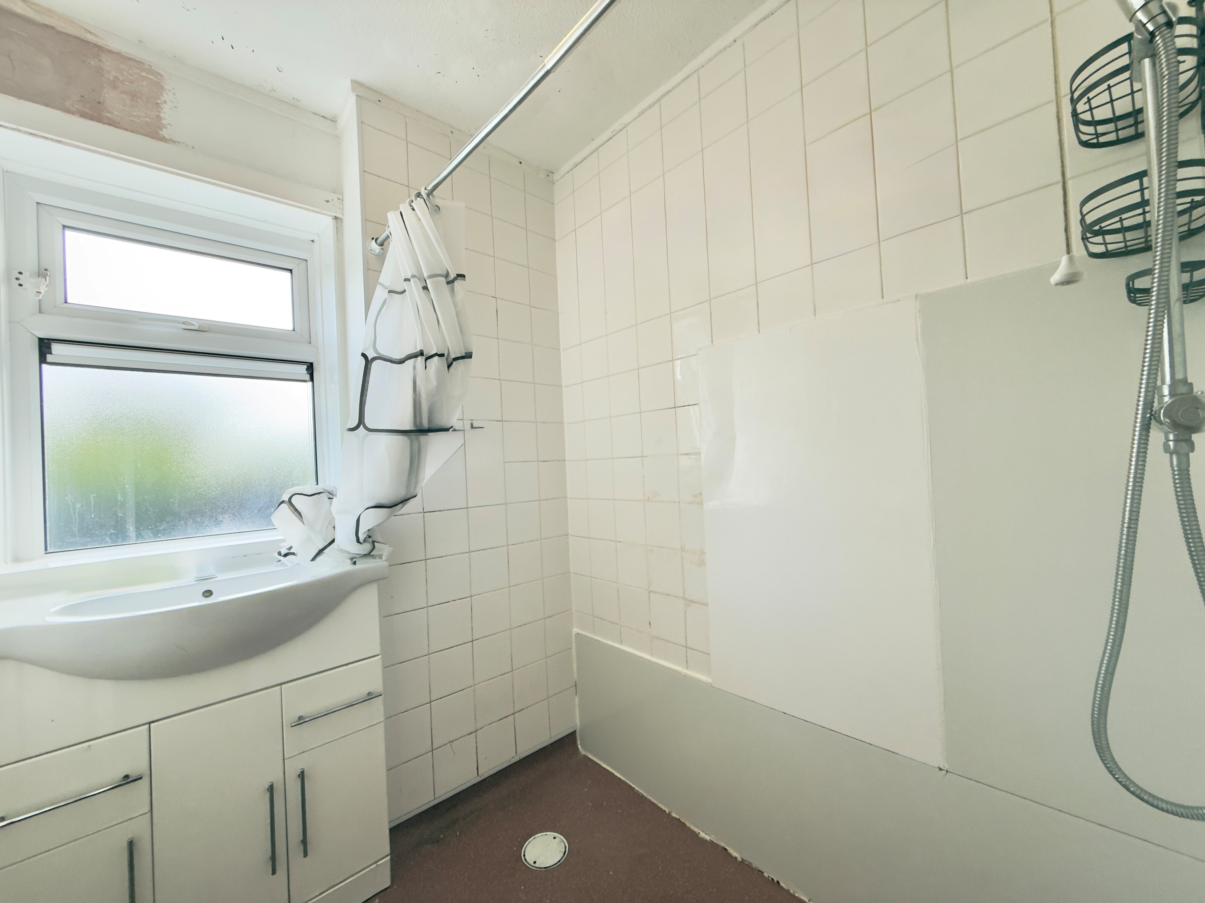 Flat Giles Close in Birmingham