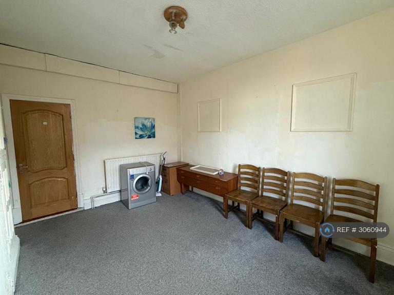 Flat Field Drive in Shirebrook