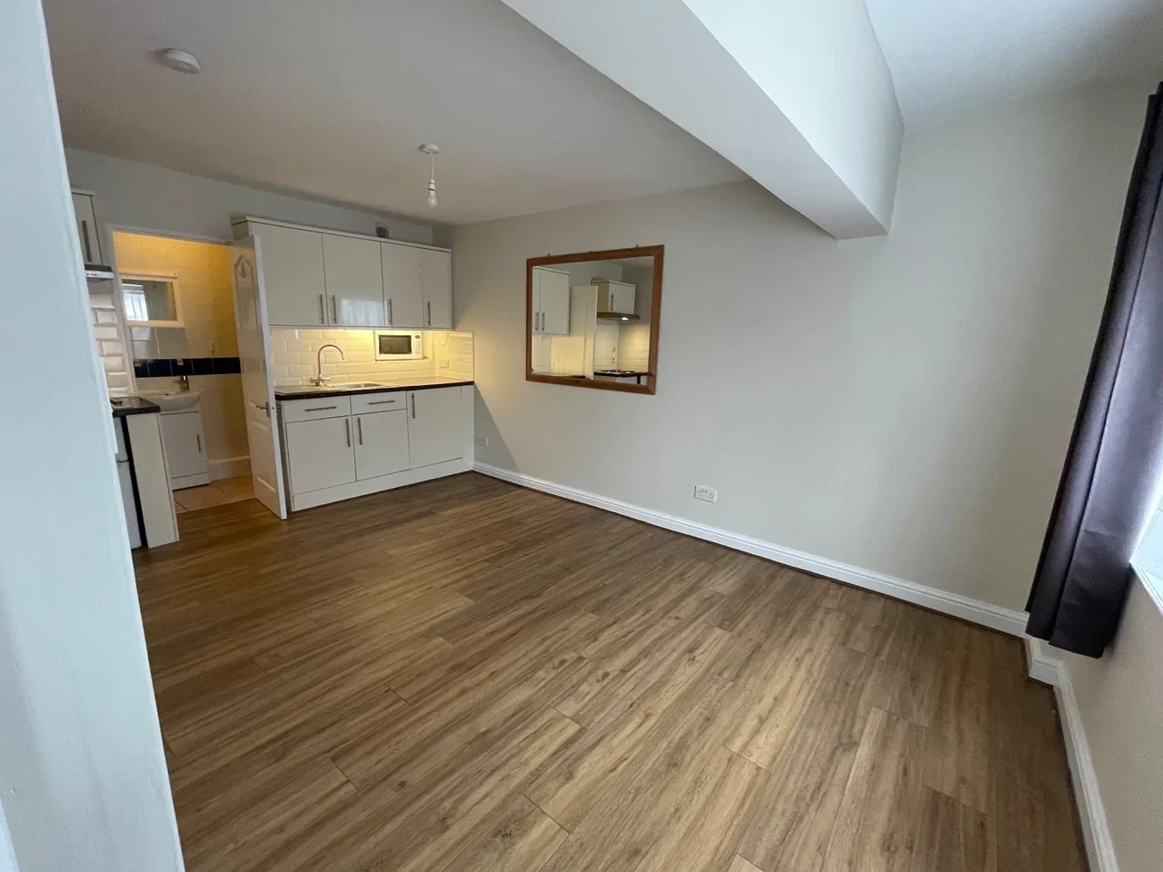 Flat Clonmel Road in Greater London