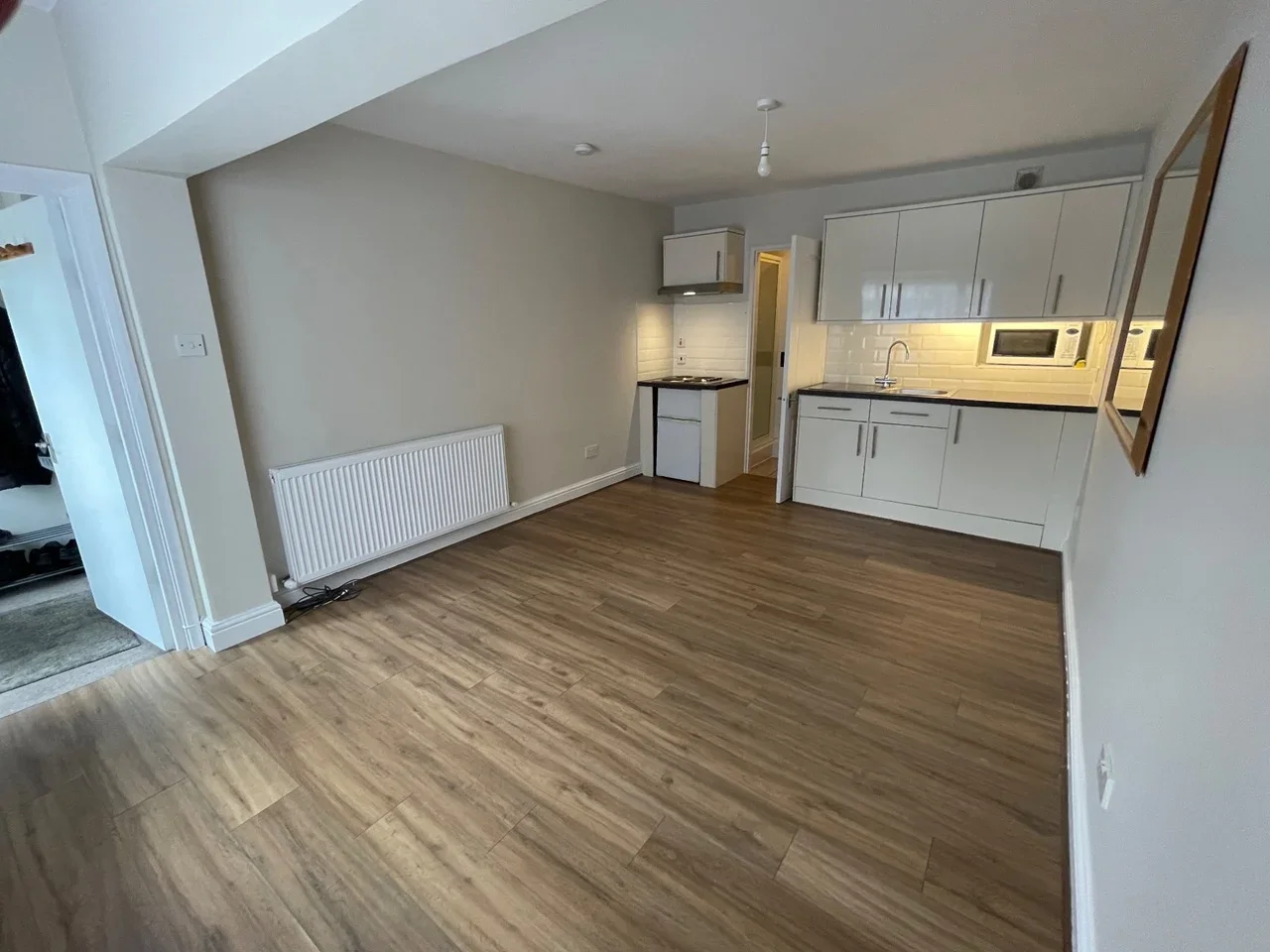 Flat Clonmel Road in Greater London