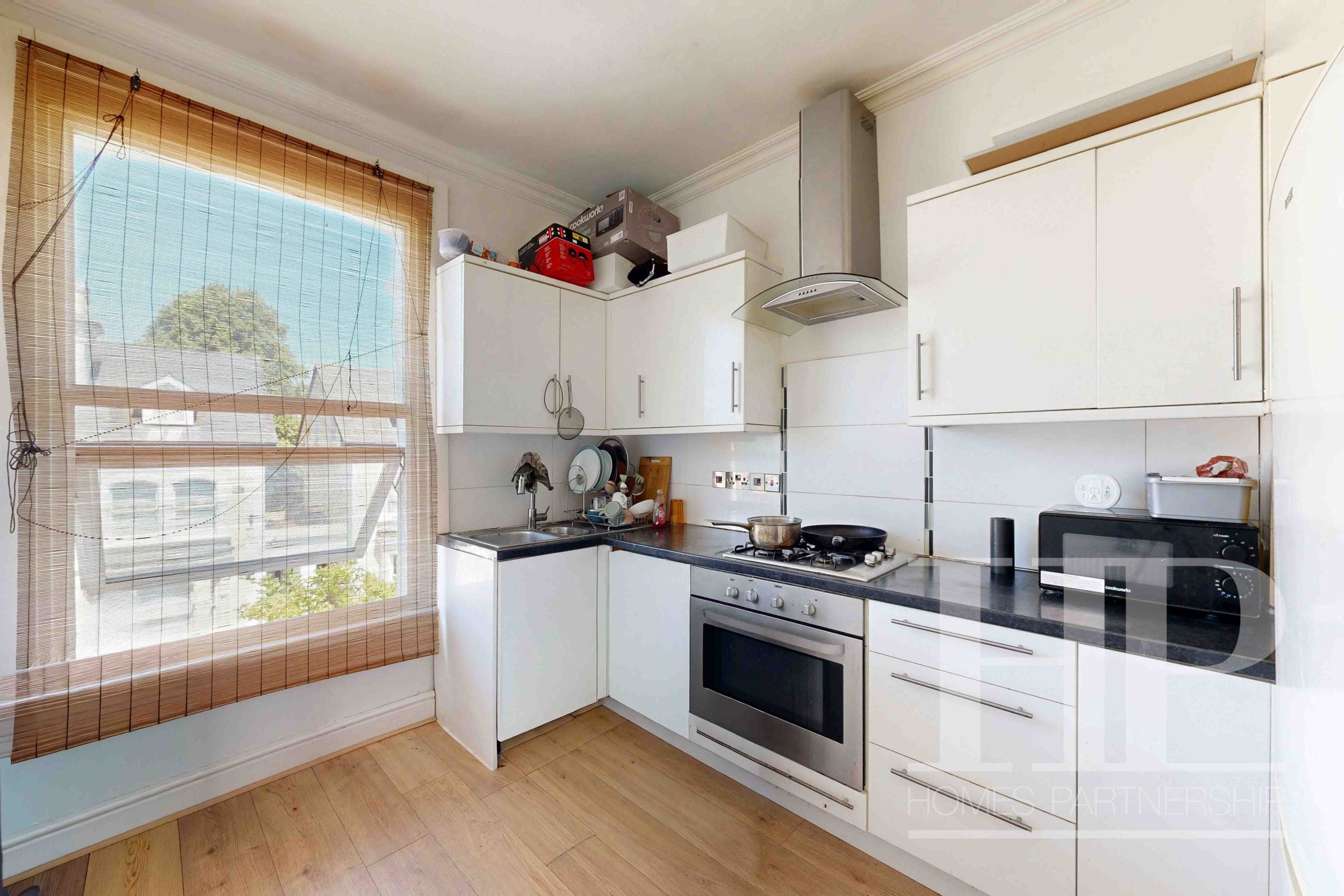 Flat Ridgeway Road in Reigate and Banstead