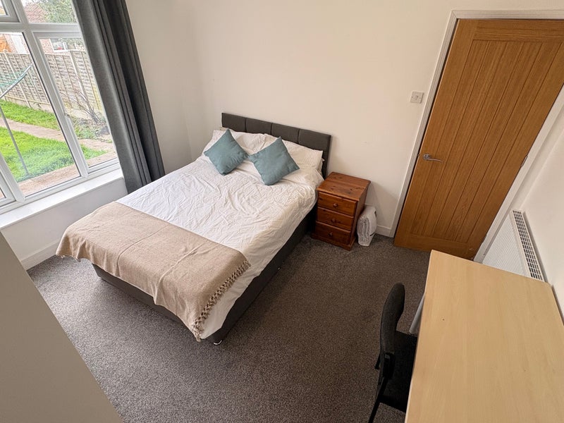 Room Filton Avenue in Bristol