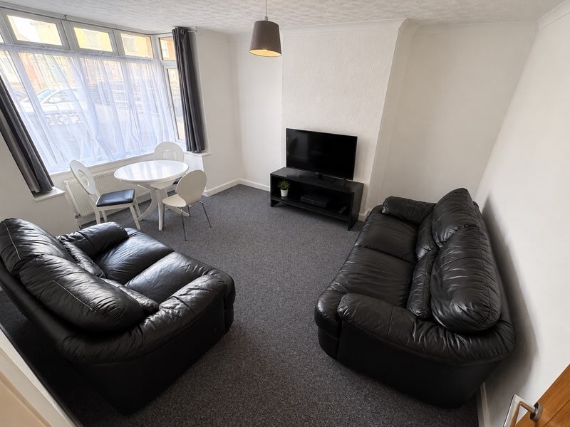 Room Filton Avenue in Bristol