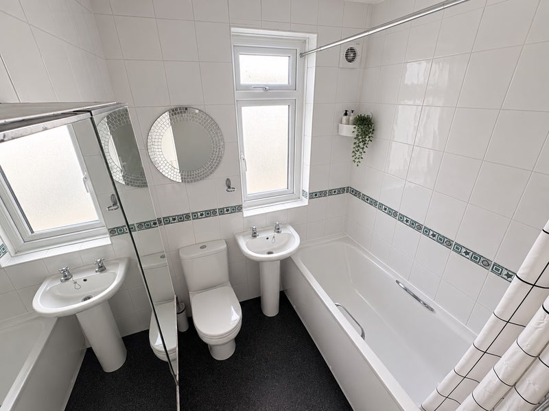 Room Filton Avenue in Bristol