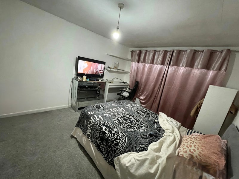 Room Gramer Close in Greater London
