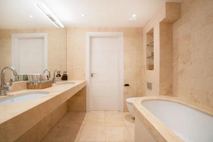 House Elm Grove in Greater London