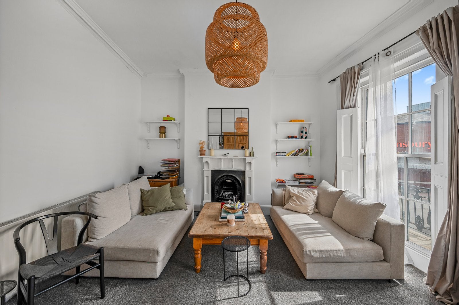 Flat Liverpool Road in Greater London