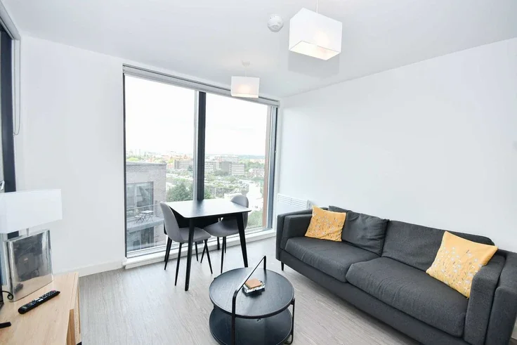 Flat Oldfield Road in Salford