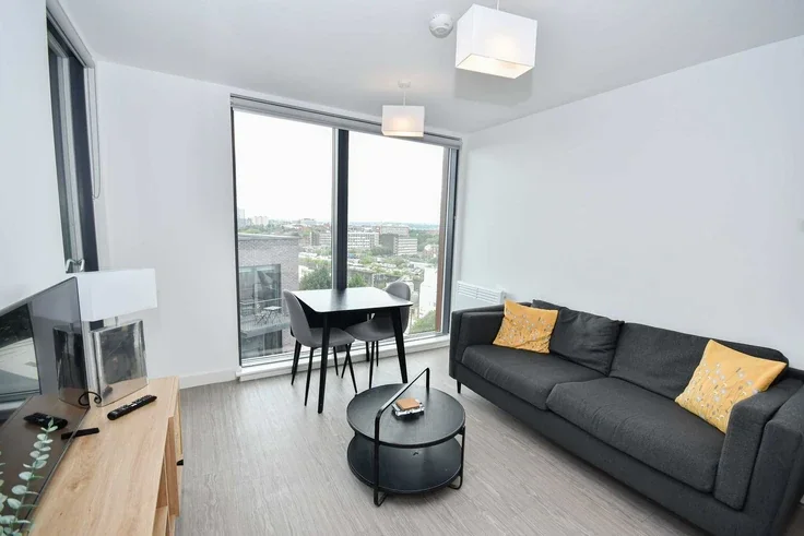 Flat Oldfield Road in Salford