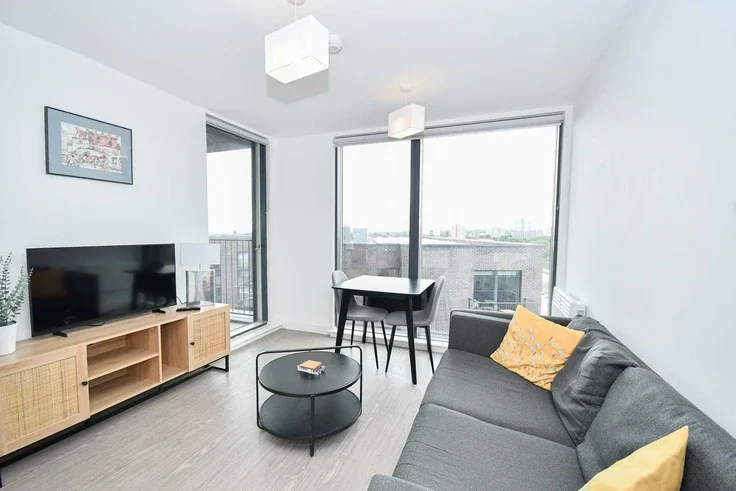 Flat Oldfield Road in Salford