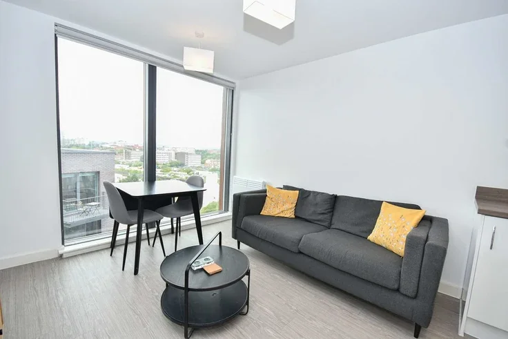 Flat Oldfield Road in Salford