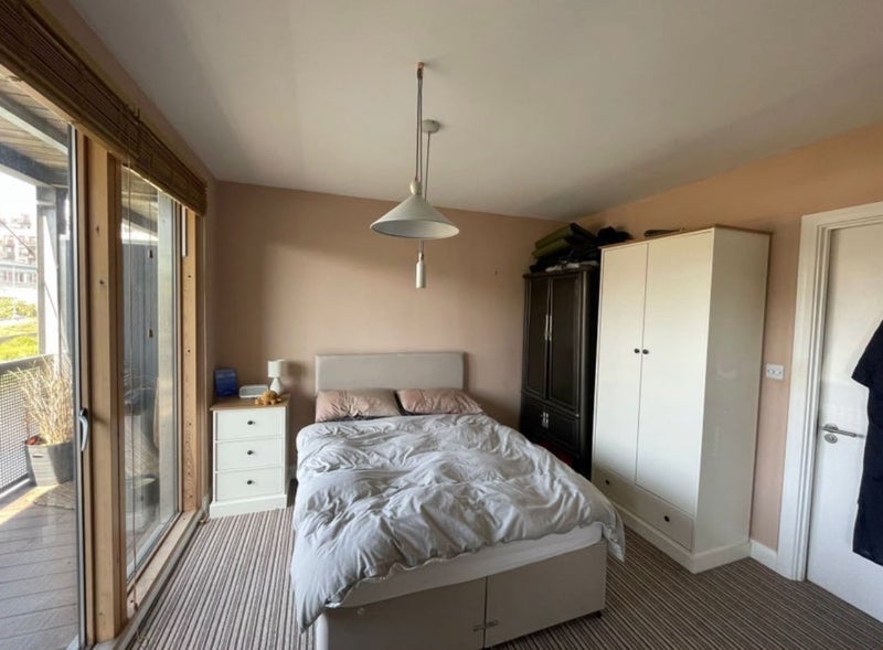 Room Three Mill Lane in Greater London