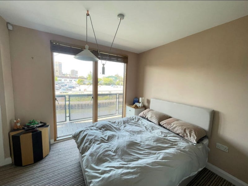 Room Three Mill Lane in Greater London