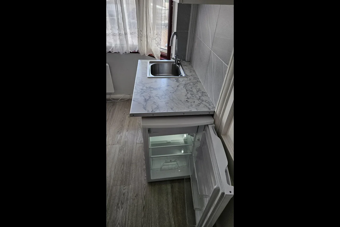Room Derley Road in Greater London