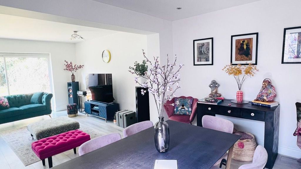 House Laughton Road in Greater London