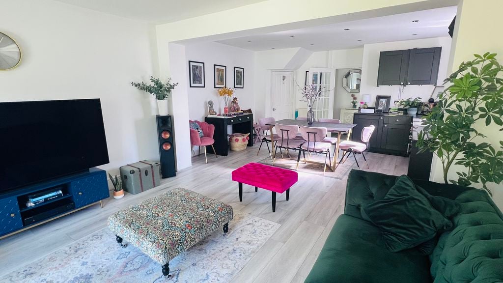 House Laughton Road in Greater London
