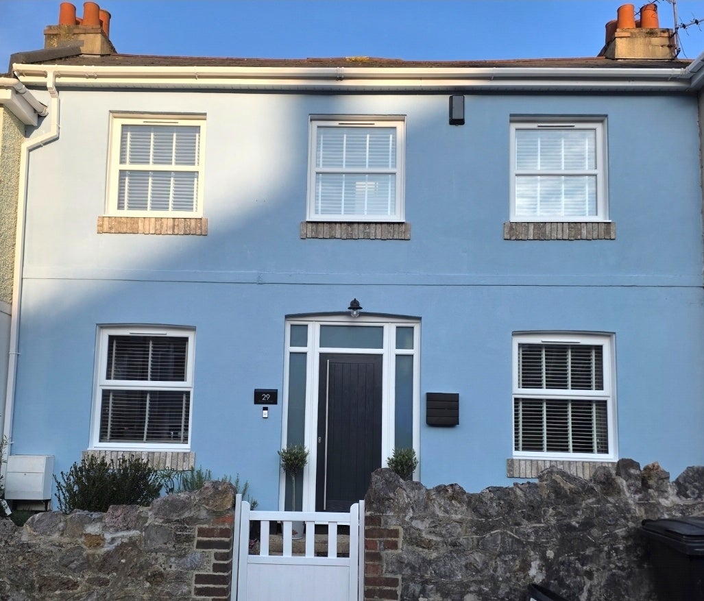 Room Lower Ellacombe Church Road in Torquay