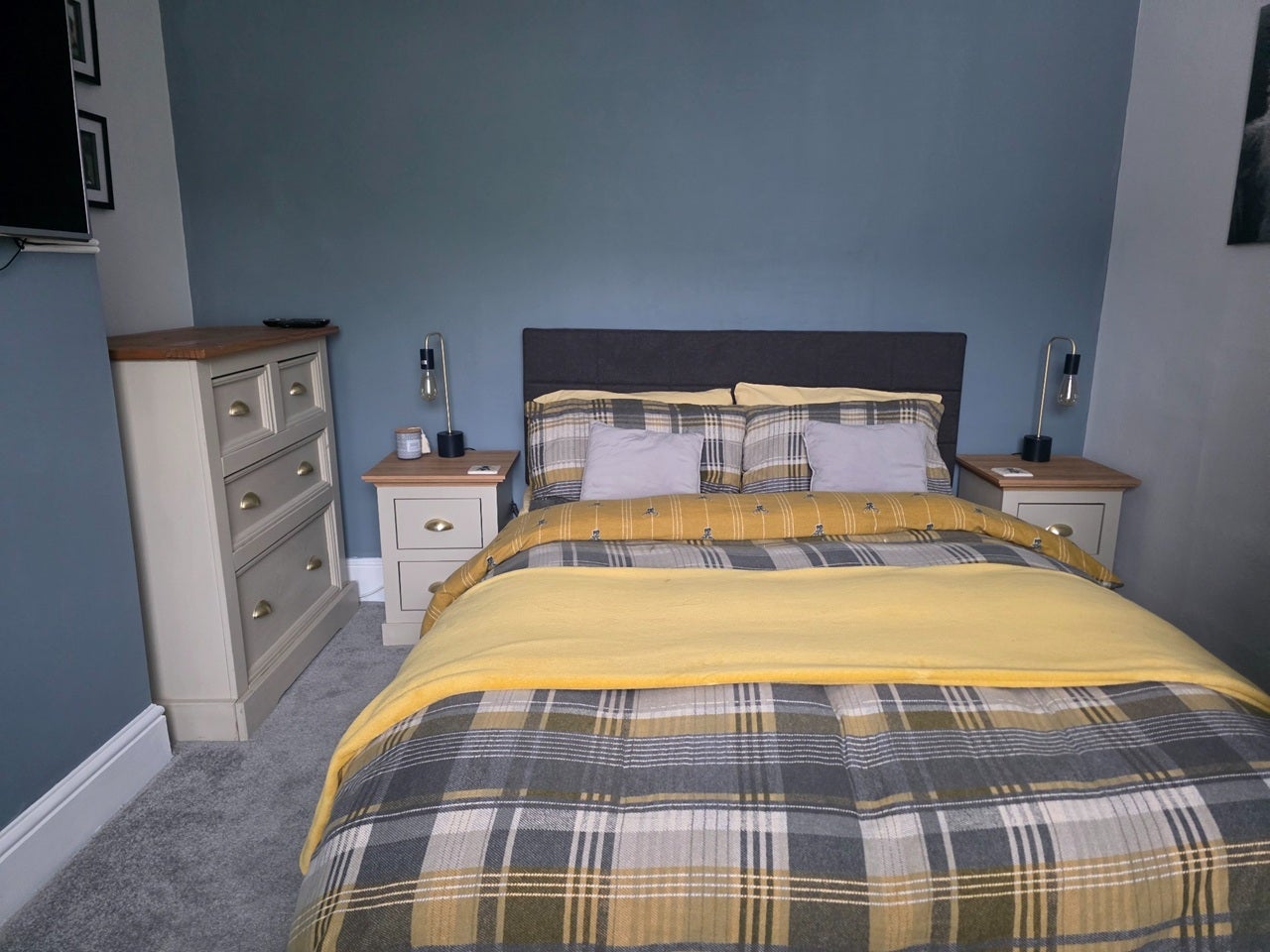 Room Lower Ellacombe Church Road in Torquay