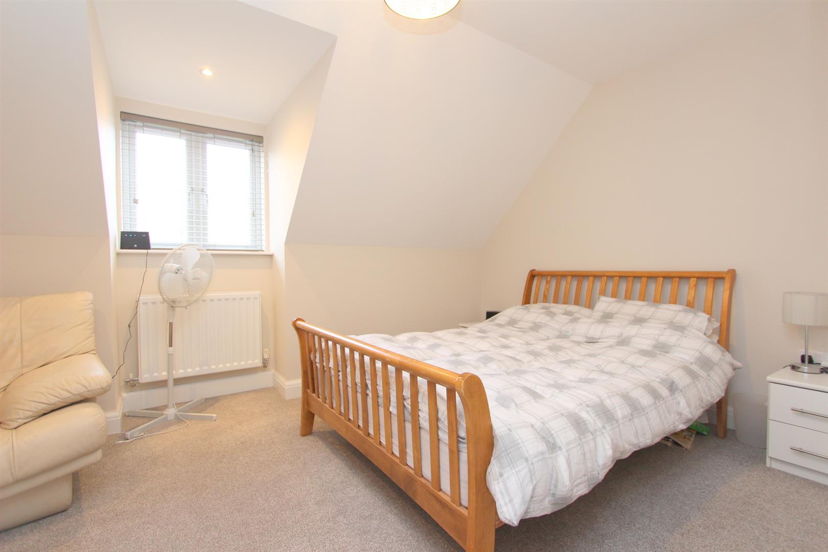 Flat Leckbridge Court in Leighton Buzzard
