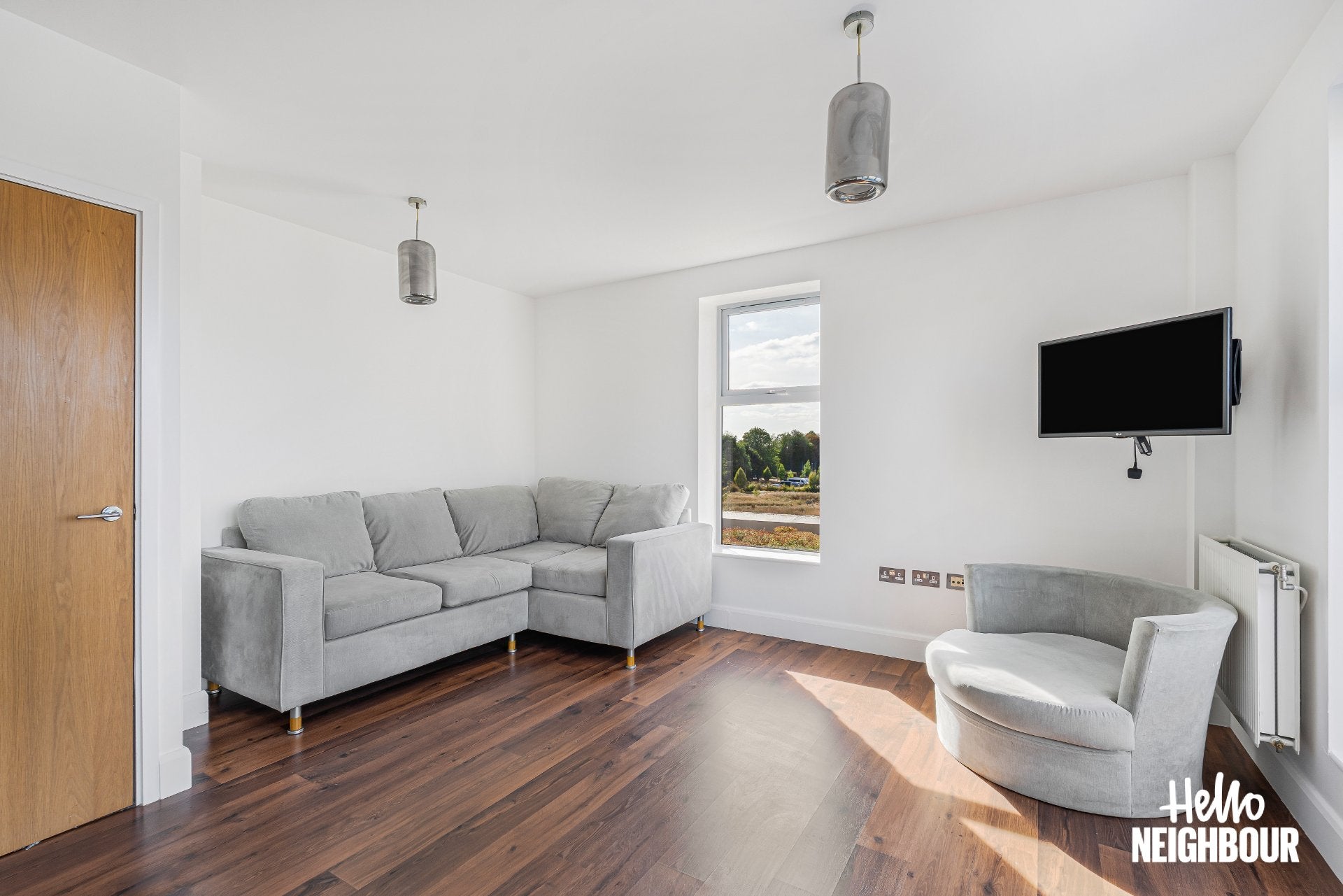 Flat Rectory Park Avenue in Greater London