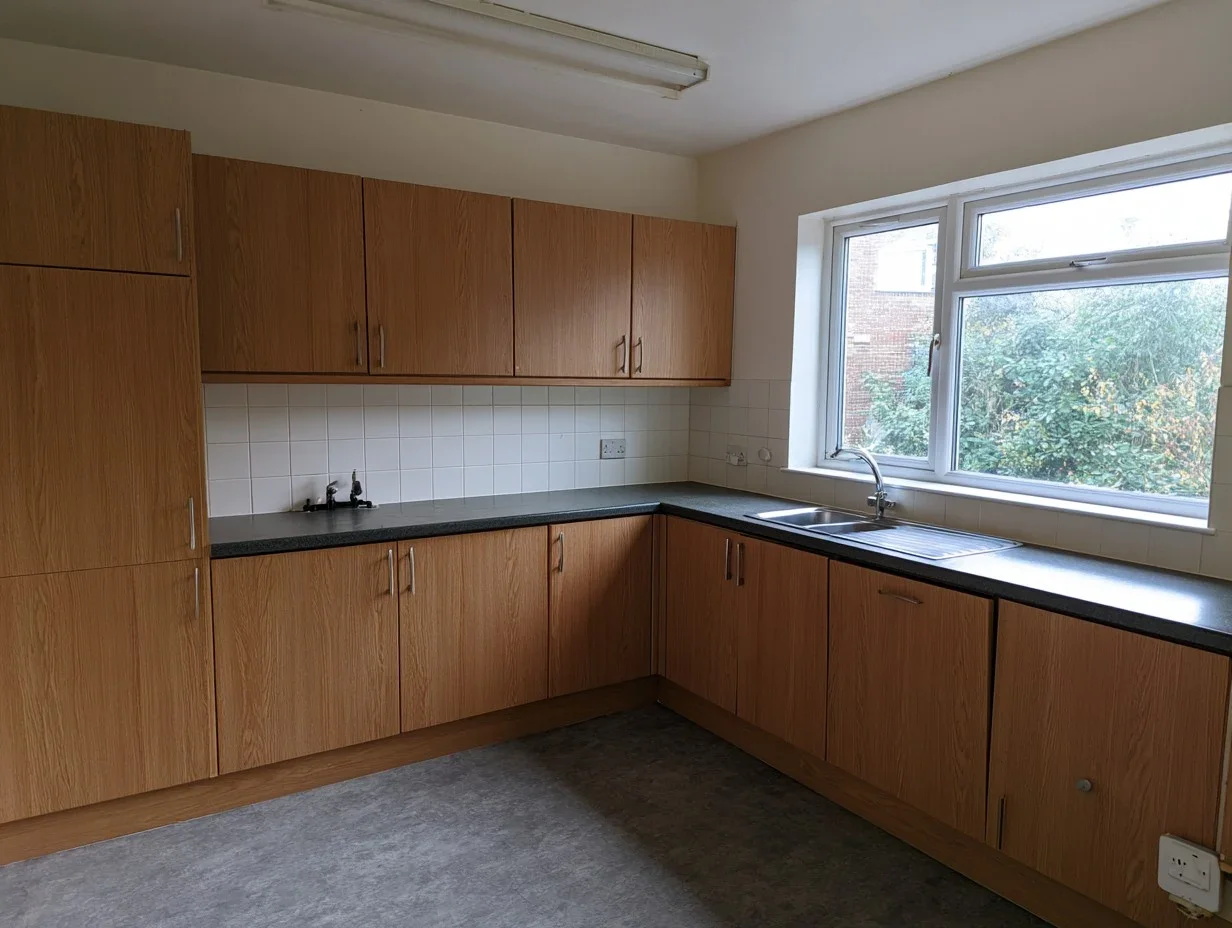 Flat Ladas Road in Greater London