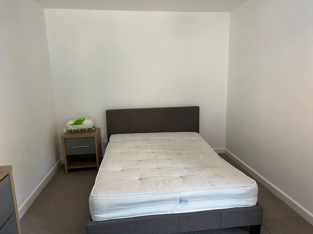 Room Exeter Close in Stevenage
