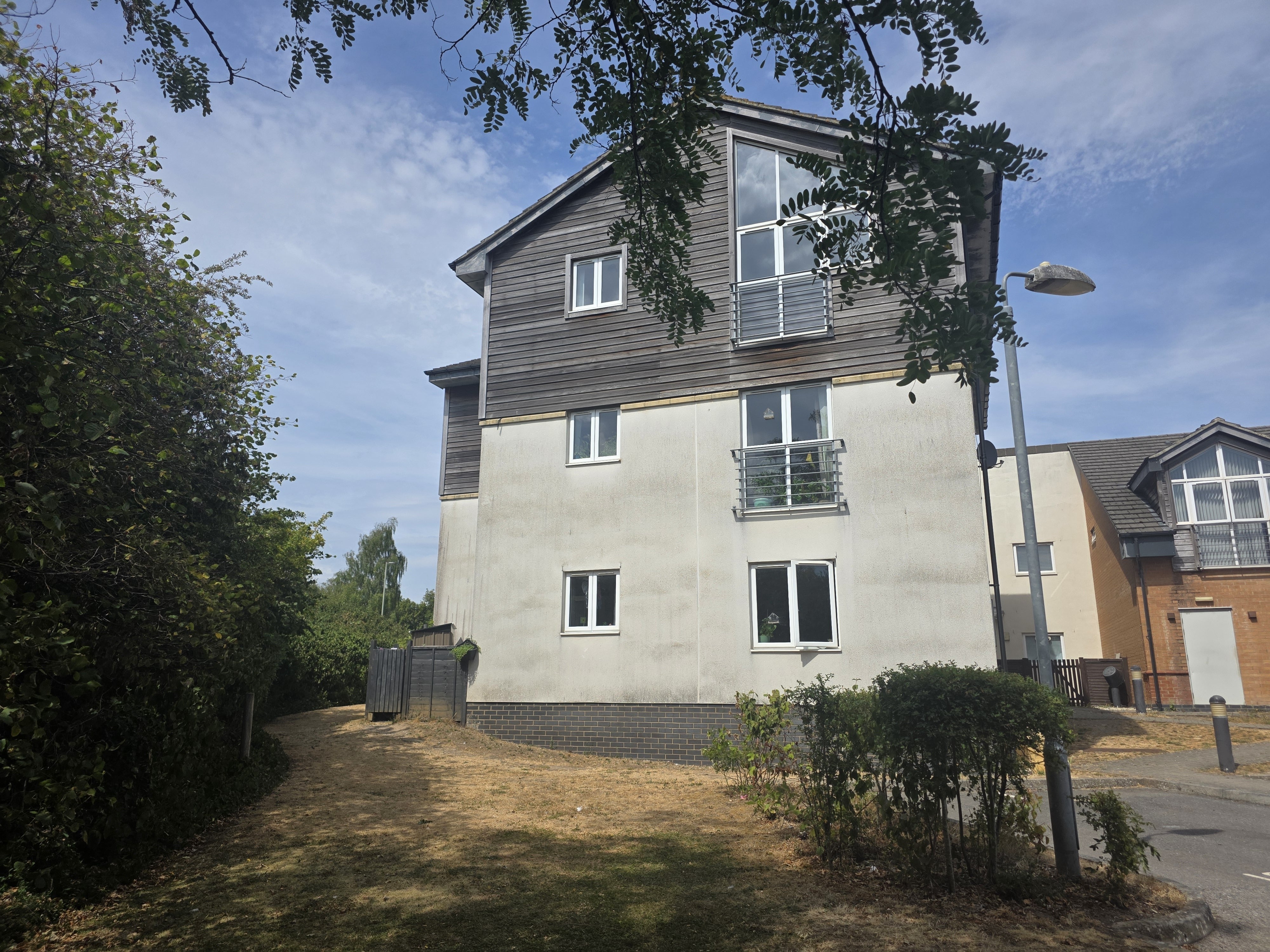 Flat Hackett Place in Hilperton