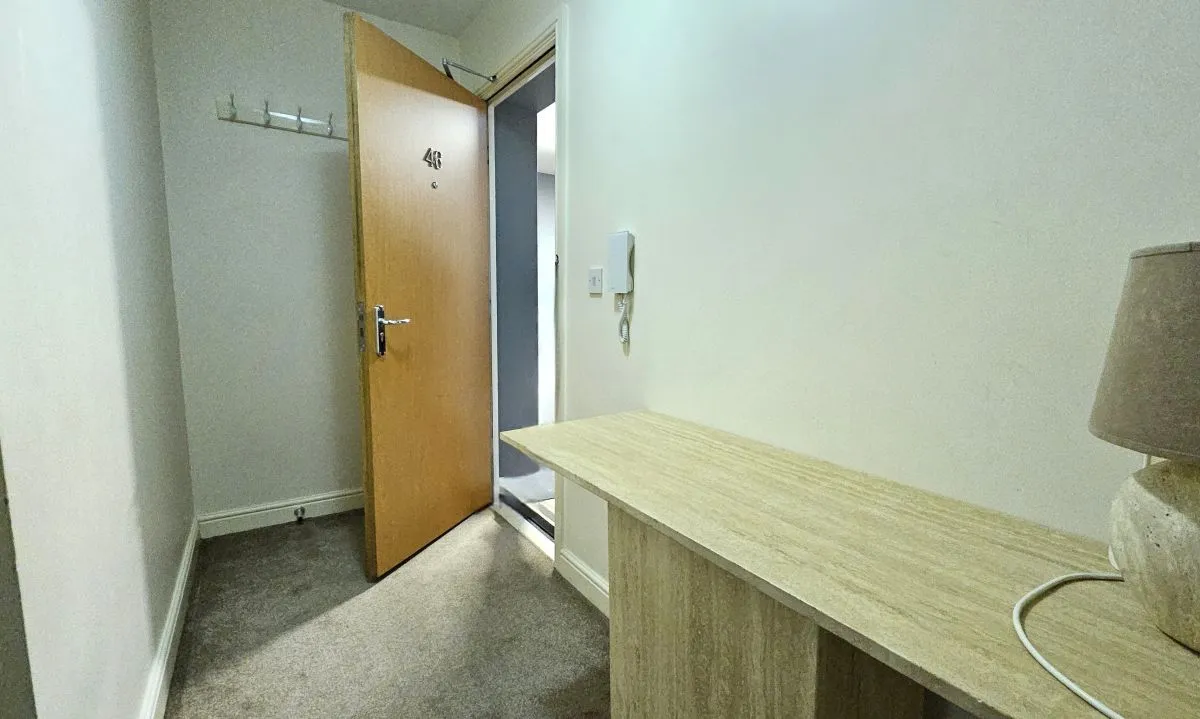 Flat Thomasson Court in Bolton