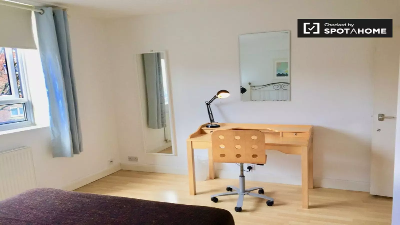 Flat Mercier Road in Greater London