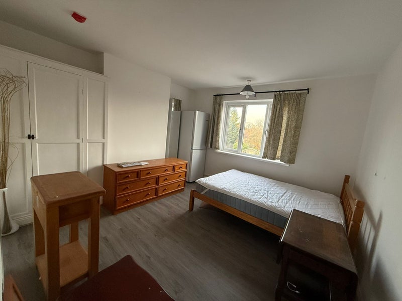 Room Welford Road in Leicester