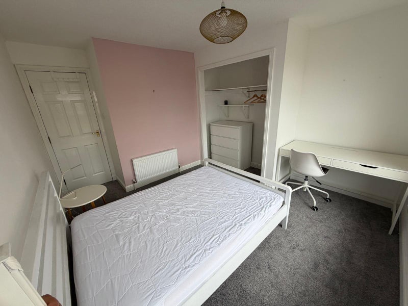 Room Carfrae Street in Glasgow